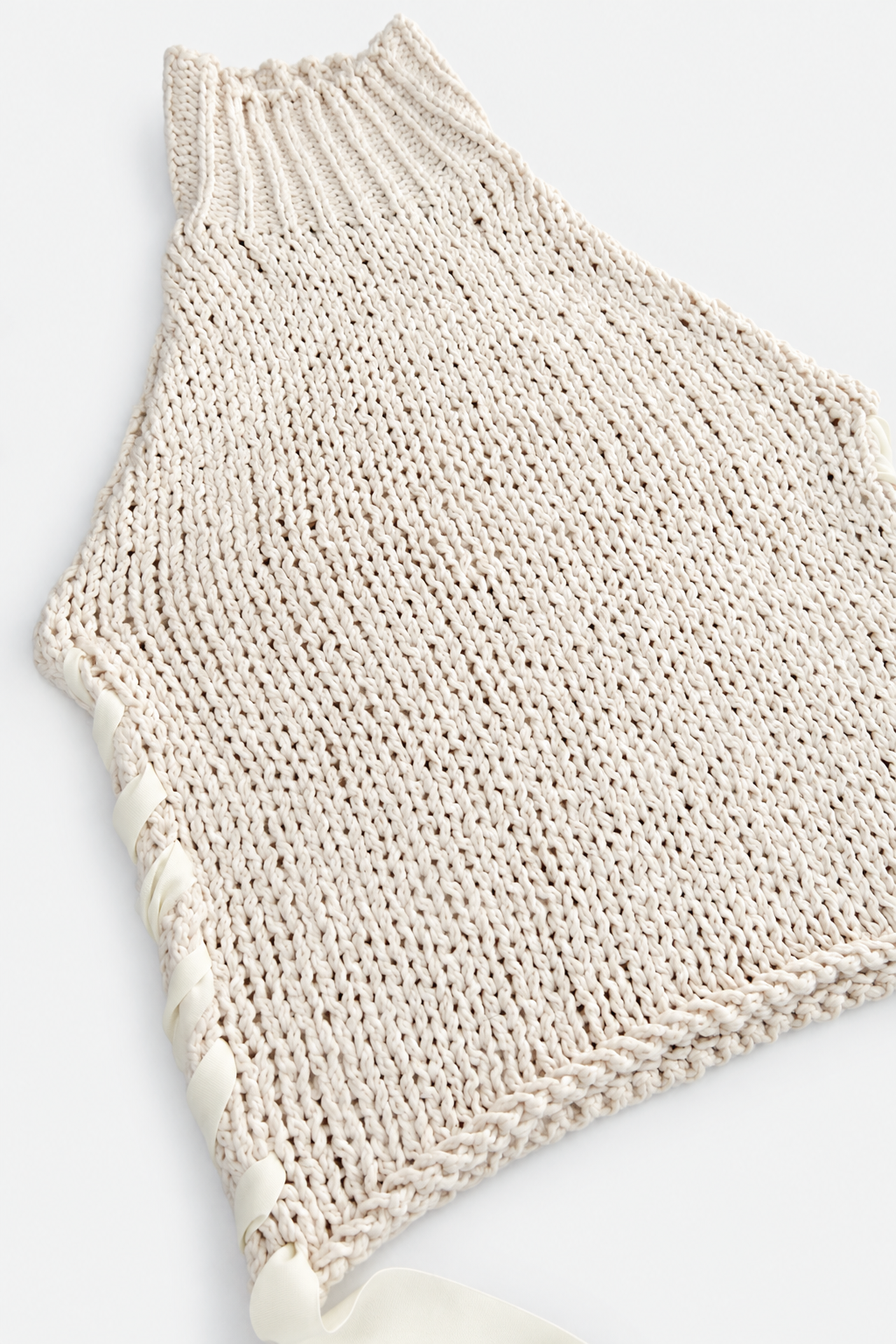 Chunky Sleeveless Turtleneck