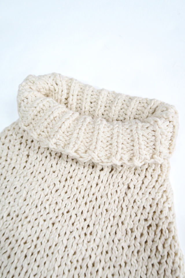 Chunky Sleeveless Turtleneck